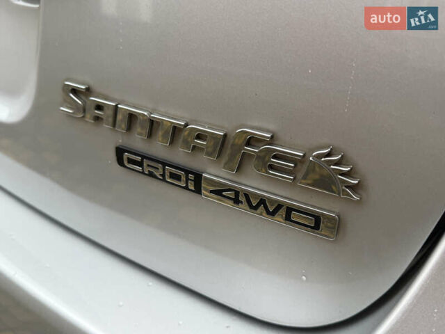 Серый Хендай Санта Фе, объемом двигателя 2.2 л и пробегом 148 тыс. км за 12950 $, фото 54 на Automoto.ua