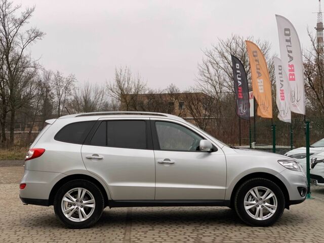 Серый Хендай Санта Фе, объемом двигателя 2.2 л и пробегом 193 тыс. км за 14255 $, фото 7 на Automoto.ua