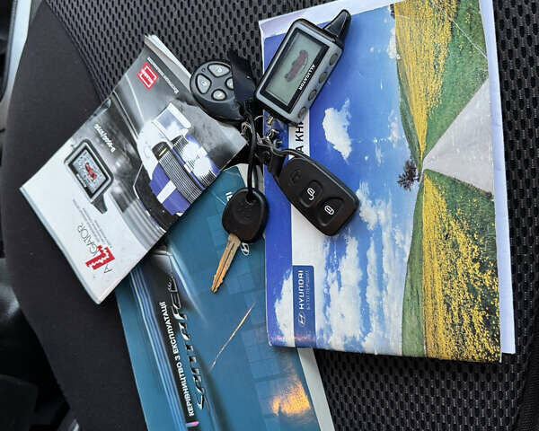 Серый Хендай Санта Фе, объемом двигателя 2.2 л и пробегом 191 тыс. км за 12900 $, фото 45 на Automoto.ua