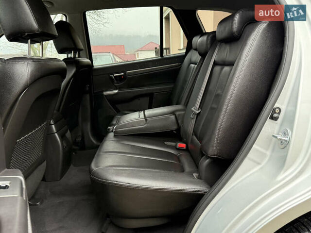 Серый Хендай Санта Фе, объемом двигателя 2.2 л и пробегом 148 тыс. км за 12950 $, фото 35 на Automoto.ua