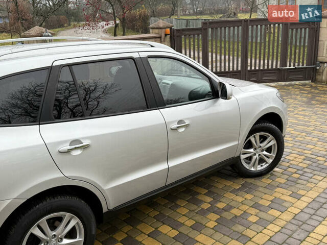 Серый Хендай Санта Фе, объемом двигателя 2.2 л и пробегом 148 тыс. км за 12950 $, фото 7 на Automoto.ua