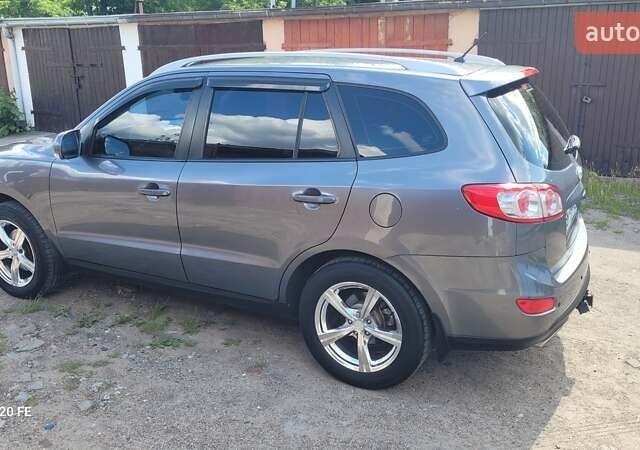 Хендай Санта Фе 2011 в Сумах на Automoto.ua Серый Хендай Санта Фе, объемом двигателя 2.2 л и пробегом 190 тыс. км за 12800 $, фото 5 на Automoto.ua