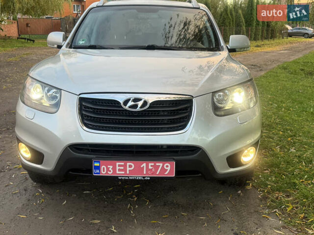 Серый Хендай Санта Фе, объемом двигателя 2.2 л и пробегом 226 тыс. км за 12999 $, фото 4 на Automoto.ua