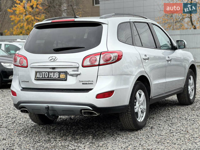 Серый Хендай Санта Фе, объемом двигателя 2.2 л и пробегом 200 тыс. км за 11000 $, фото 5 на Automoto.ua
