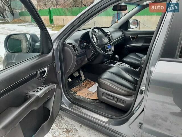 Сірий Хендай Санта Фе, об'ємом двигуна 2.2 л та пробігом 159 тис. км за 14500 $, фото 8 на Automoto.ua