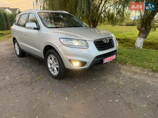 Серый Хендай Санта Фе, объемом двигателя 2.2 л и пробегом 226 тыс. км за 12999 $, фото 3 на Automoto.ua