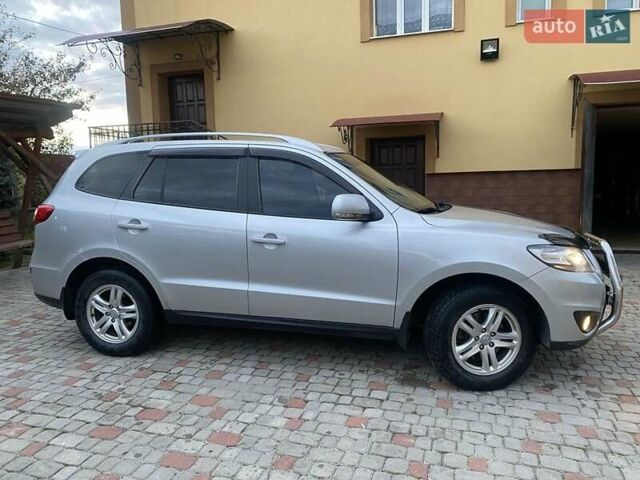 Сірий Хендай Санта Фе, об'ємом двигуна 2.2 л та пробігом 325 тис. км за 13800 $, фото 1 на Automoto.ua