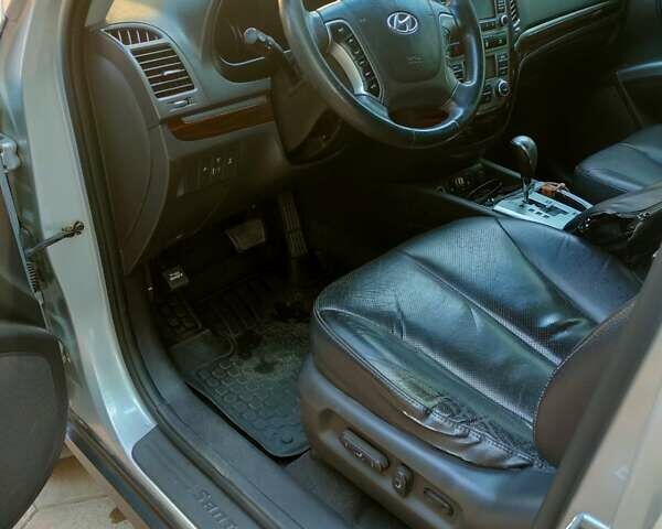Хендай Санта Фе 2011 в Измаиле на Automoto.ua Серый Хендай Санта Фе, объемом двигателя 2.2 л и пробегом 160 тыс. км за 15300 $, фото 7 на Automoto.ua