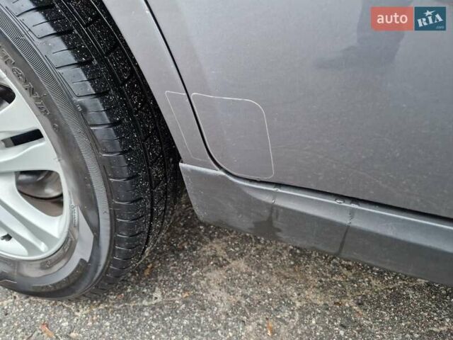 Серый Хендай Санта Фе, объемом двигателя 2.2 л и пробегом 165 тыс. км за 12500 $, фото 13 на Automoto.ua
