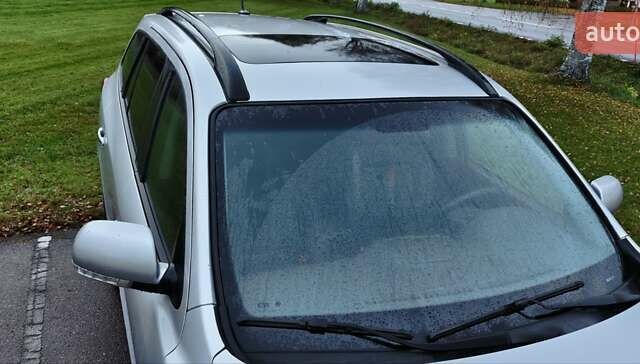 Серый Хендай Санта Фе, объемом двигателя 2.2 л и пробегом 279 тыс. км за 7500 $, фото 5 на Automoto.ua