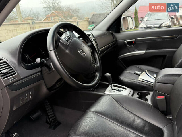 Серый Хендай Санта Фе, объемом двигателя 2.2 л и пробегом 148 тыс. км за 12950 $, фото 38 на Automoto.ua