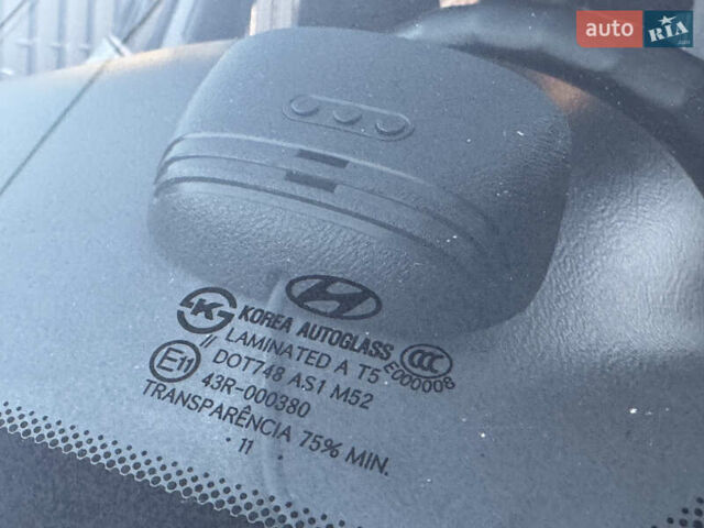 Серый Хендай Санта Фе, объемом двигателя 2.2 л и пробегом 191 тыс. км за 12900 $, фото 43 на Automoto.ua