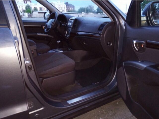 Сірий Хендай Санта Фе, об'ємом двигуна 0 л та пробігом 440 тис. км за 10000 $, фото 5 на Automoto.ua