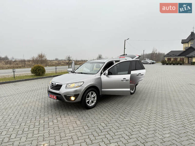Серый Хендай Санта Фе, объемом двигателя 2 л и пробегом 236 тыс. км за 12600 $, фото 30 на Automoto.ua