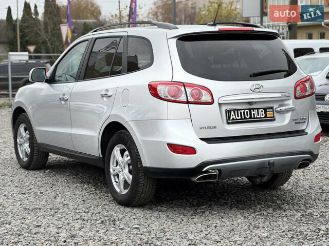 Серый Хендай Санта Фе, объемом двигателя 2.2 л и пробегом 200 тыс. км за 11000 $, фото 8 на Automoto.ua