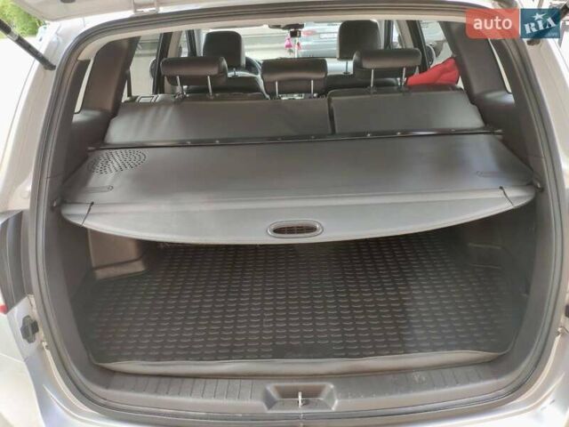 Сірий Хендай Санта Фе, об'ємом двигуна 2 л та пробігом 270 тис. км за 12500 $, фото 18 на Automoto.ua