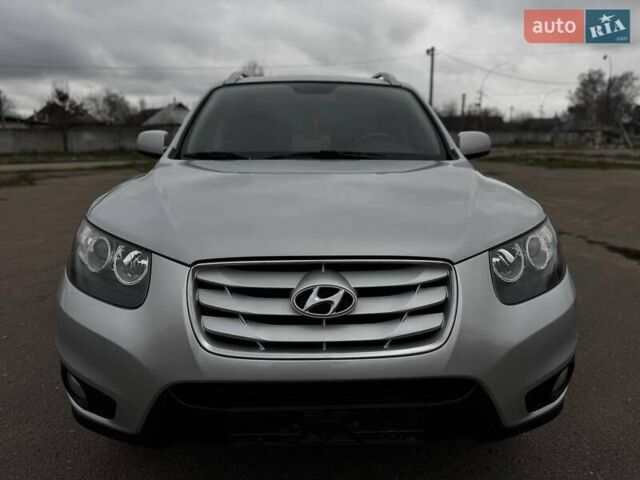 Сірий Хендай Санта Фе, об'ємом двигуна 2.2 л та пробігом 180 тис. км за 11200 $, фото 10 на Automoto.ua