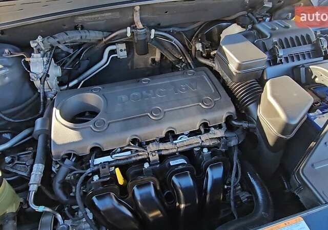 Серый Хендай Санта Фе, объемом двигателя 2.36 л и пробегом 220 тыс. км за 11799 $, фото 19 на Automoto.ua