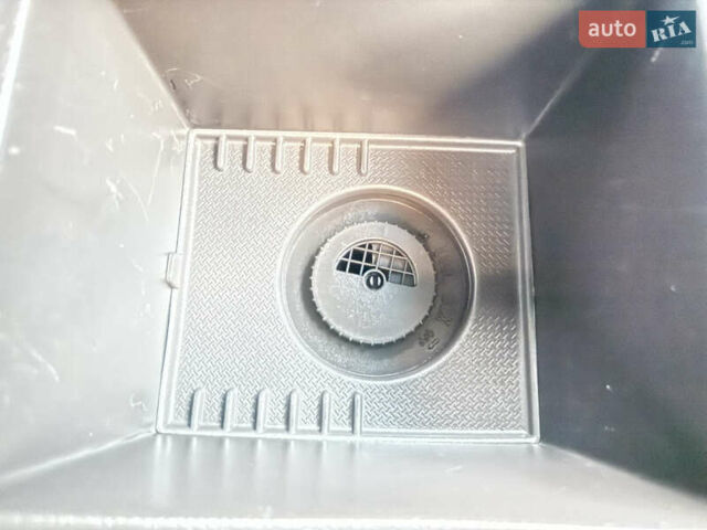 Серый Хендай Санта Фе, объемом двигателя 2.2 л и пробегом 226 тыс. км за 12999 $, фото 64 на Automoto.ua