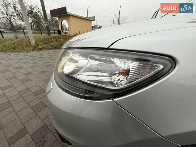 Сірий Хендай Санта Фе, об'ємом двигуна 2.2 л та пробігом 230 тис. км за 12977 $, фото 42 на Automoto.ua