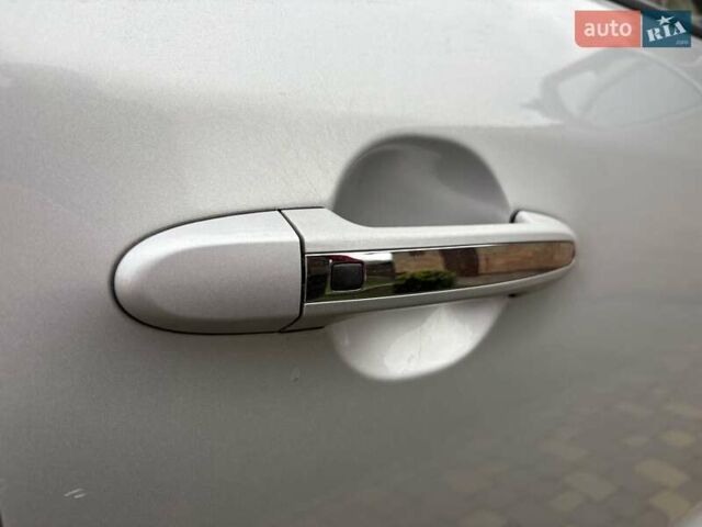 Серый Хендай Санта Фе, объемом двигателя 2.2 л и пробегом 200 тыс. км за 13200 $, фото 10 на Automoto.ua