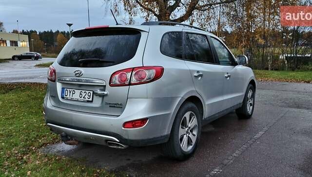Серый Хендай Санта Фе, объемом двигателя 2.2 л и пробегом 279 тыс. км за 7500 $, фото 2 на Automoto.ua
