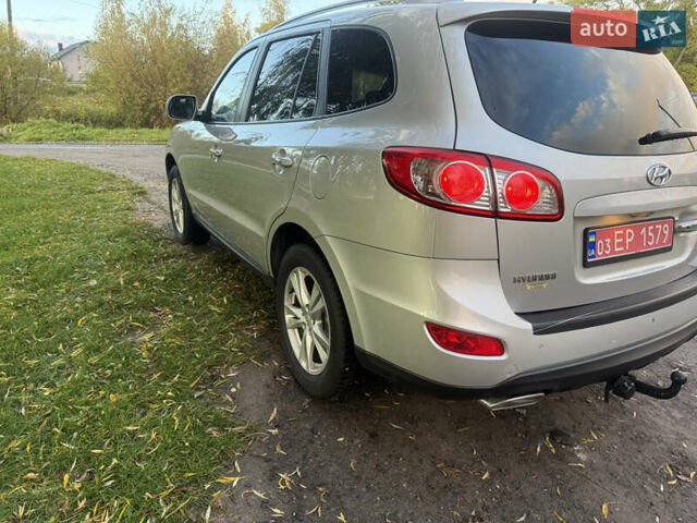 Серый Хендай Санта Фе, объемом двигателя 2.2 л и пробегом 226 тыс. км за 12999 $, фото 7 на Automoto.ua
