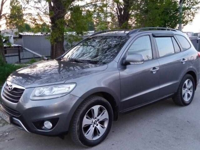 Сірий Хендай Санта Фе, об'ємом двигуна 2.2 л та пробігом 440 тис. км за 11000 $, фото 12 на Automoto.ua