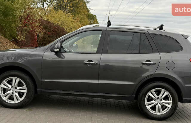 Хендай Санта Фе 2011 у Вінниці на Automoto.ua Сірий Хендай Санта Фе, об'ємом двигуна 2.2 л та пробігом 219 тис. км за 11300 $, фото 5 на Automoto.ua