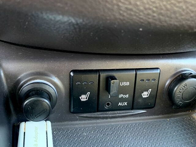 Серый Хендай Санта Фе, объемом двигателя 2.2 л и пробегом 189 тыс. км за 13500 $, фото 9 на Automoto.ua