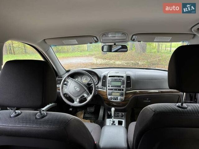 Хендай Санта Фе 2011 в Виннице на Automoto.ua Серый Хендай Санта Фе, объемом двигателя 2.2 л и пробегом 222 тыс. км за 12800 $, фото 8 на Automoto.ua