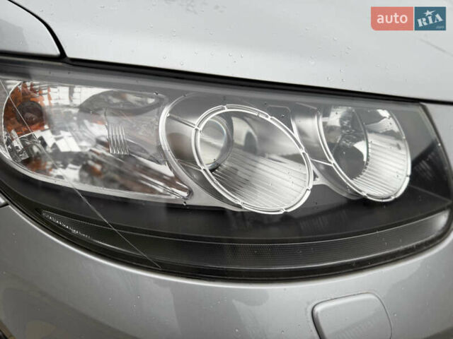 Серый Хендай Санта Фе, объемом двигателя 2.2 л и пробегом 148 тыс. км за 12950 $, фото 72 на Automoto.ua