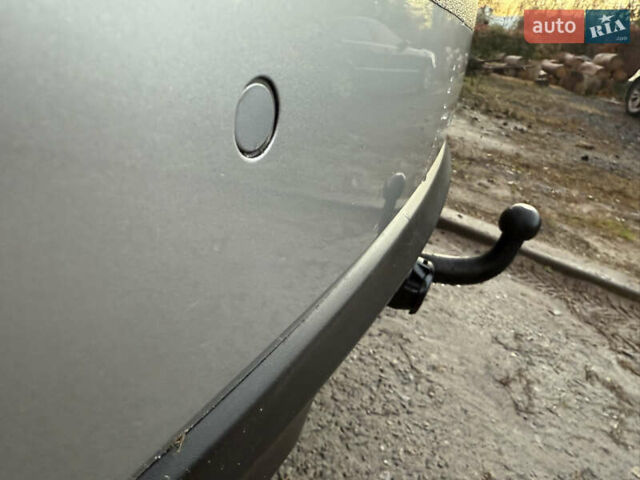 Серый Хендай Санта Фе, объемом двигателя 2.2 л и пробегом 226 тыс. км за 12999 $, фото 74 на Automoto.ua