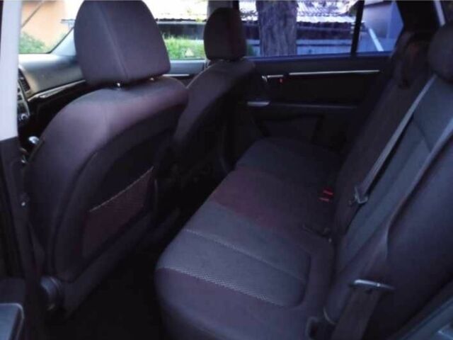 Сірий Хендай Санта Фе, об'ємом двигуна 2.2 л та пробігом 440 тис. км за 11000 $, фото 8 на Automoto.ua