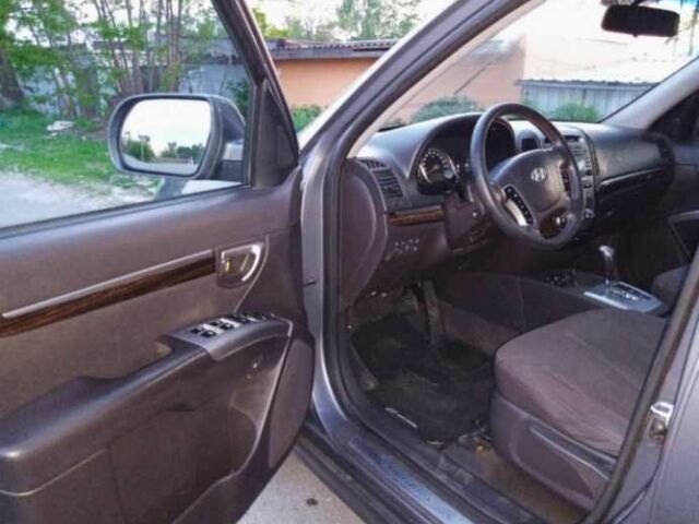 Сірий Хендай Санта Фе, об'ємом двигуна 2.2 л та пробігом 440 тис. км за 11000 $, фото 11 на Automoto.ua