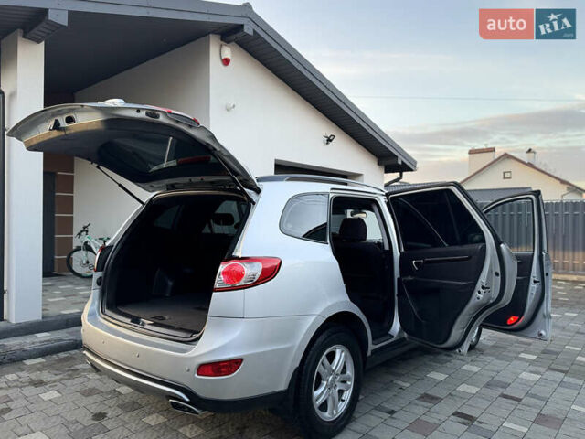 Серый Хендай Санта Фе, объемом двигателя 2.2 л и пробегом 191 тыс. км за 12900 $, фото 37 на Automoto.ua