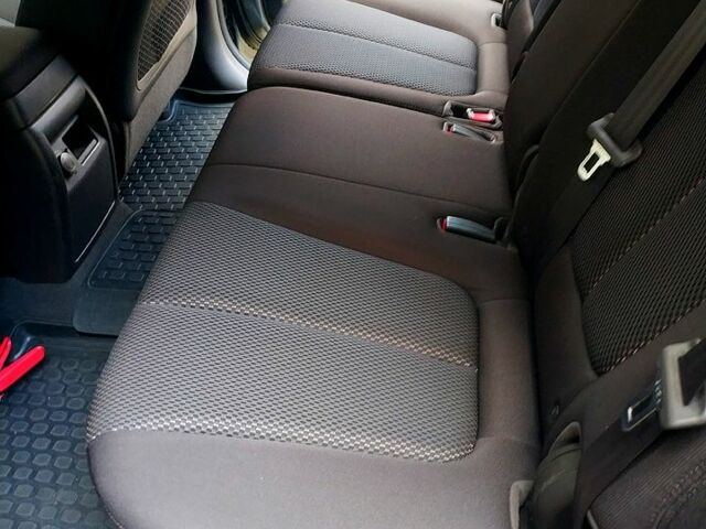 Серый Хендай Санта Фе, объемом двигателя 2.2 л и пробегом 294 тыс. км за 11500 $, фото 10 на Automoto.ua