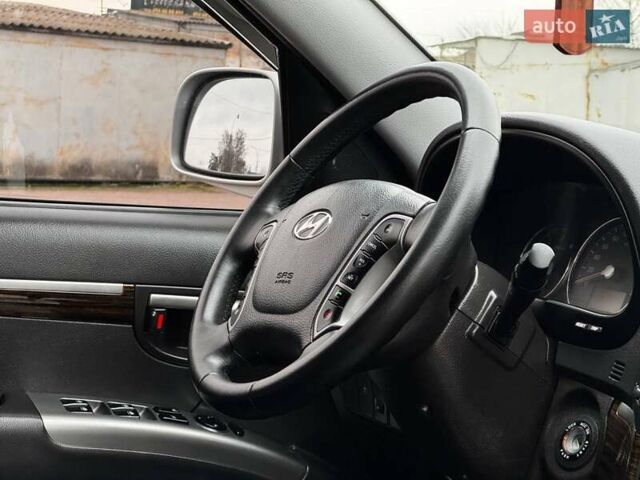 Сірий Хендай Санта Фе, об'ємом двигуна 2.2 л та пробігом 180 тис. км за 11200 $, фото 35 на Automoto.ua