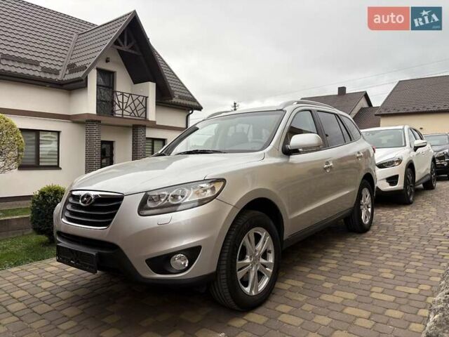 Серый Хендай Санта Фе, объемом двигателя 2.2 л и пробегом 200 тыс. км за 13200 $, фото 3 на Automoto.ua