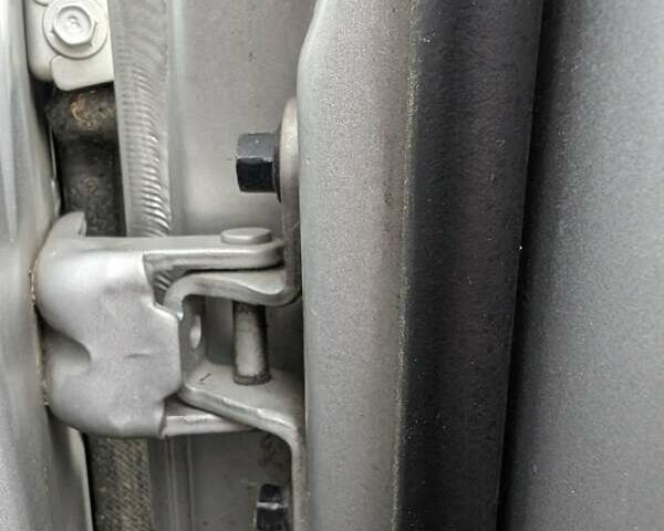 Сірий Хендай Санта Фе, об'ємом двигуна 2.2 л та пробігом 201 тис. км за 13000 $, фото 19 на Automoto.ua