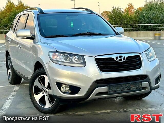 Серый Хендай Санта Фе, объемом двигателя 2.2 л и пробегом 269 тыс. км за 13900 $, фото 1 на Automoto.ua