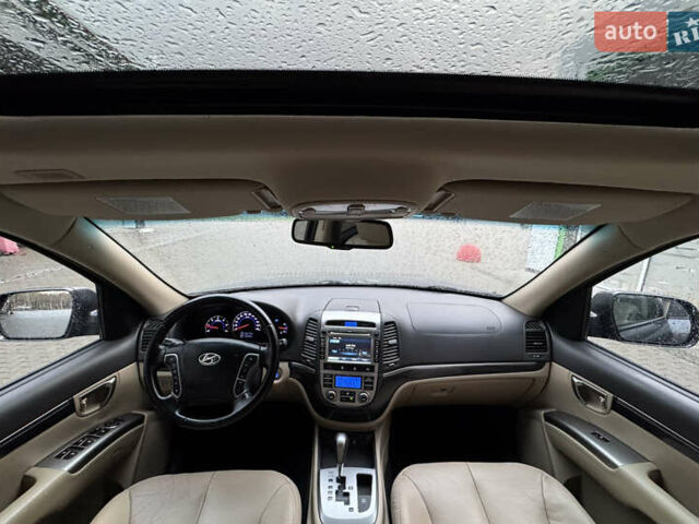 Сірий Хендай Санта Фе, об'ємом двигуна 2.2 л та пробігом 177 тис. км за 13999 $, фото 3 на Automoto.ua