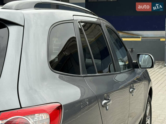 Сірий Хендай Санта Фе, об'ємом двигуна 2.2 л та пробігом 226 тис. км за 12250 $, фото 27 на Automoto.ua