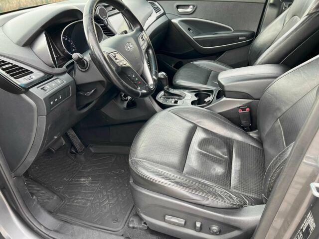 Сірий Хендай Санта Фе, об'ємом двигуна 2.2 л та пробігом 293 тис. км за 13700 $, фото 12 на Automoto.ua