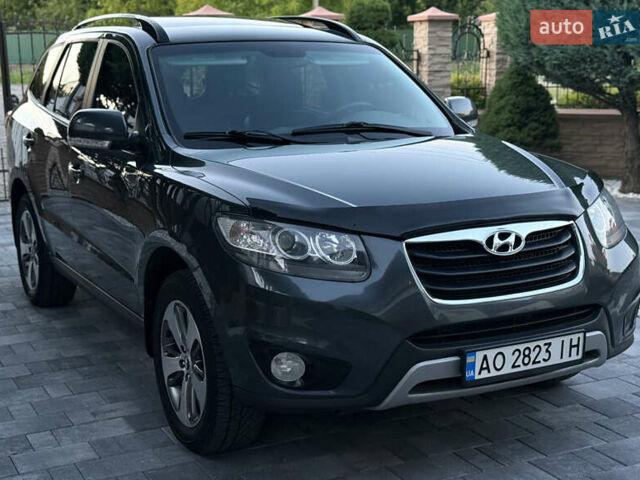 Сірий Хендай Санта Фе, об'ємом двигуна 2.2 л та пробігом 233 тис. км за 13500 $, фото 2 на Automoto.ua