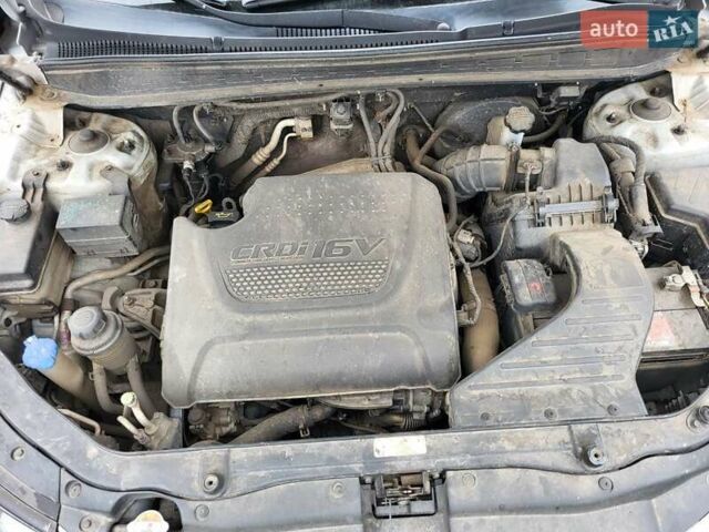 Хендай Санта Фе 2012 в Корюковке на Automoto.ua Серый Хендай Санта Фе, объемом двигателя 2.2 л и пробегом 254 тыс. км за 12500 $, фото 5 на Automoto.ua