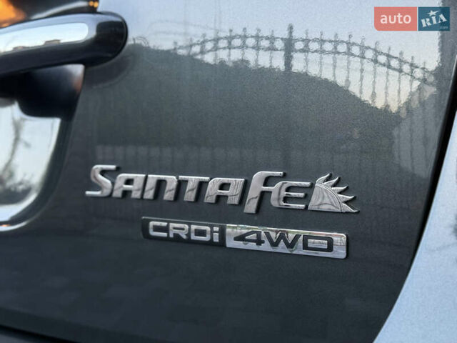 Сірий Хендай Санта Фе, об'ємом двигуна 2.2 л та пробігом 233 тис. км за 13500 $, фото 7 на Automoto.ua