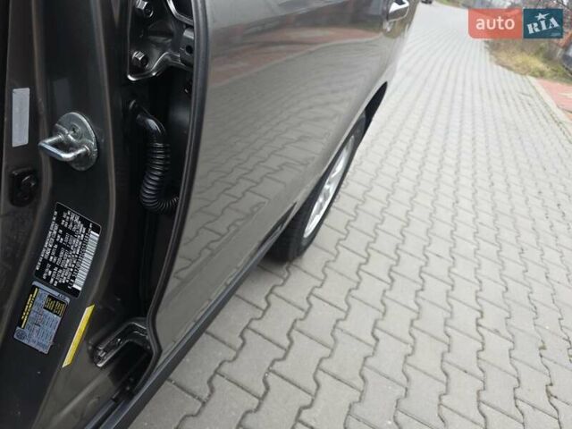 Серый Хендай Санта Фе, объемом двигателя 2.4 л и пробегом 237 тыс. км за 9999 $, фото 34 на Automoto.ua