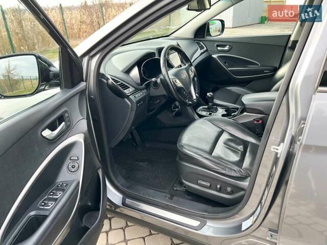 Сірий Хендай Санта Фе, об'ємом двигуна 2.2 л та пробігом 282 тис. км за 15900 $, фото 10 на Automoto.ua