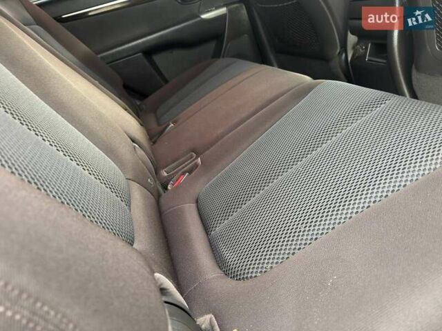 Серый Хендай Санта Фе, объемом двигателя 2 л и пробегом 189 тыс. км за 11980 $, фото 30 на Automoto.ua